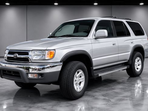 Used 1999 Toyota 4Runner SR5 AWD/4WD image 1