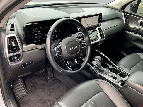 Used 2023 Kia Sorento SX image 21