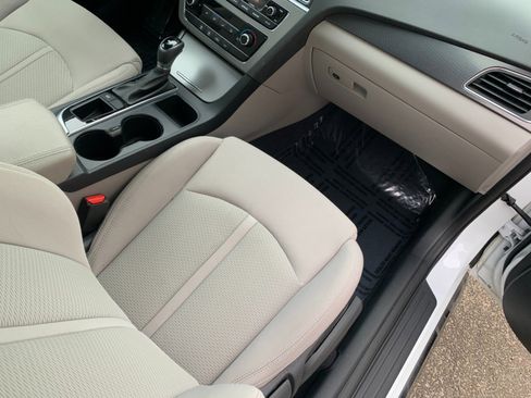 Used 2017 Hyundai Sonata Sport w/ Cargo Package image 32