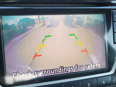 Used 2018 Nissan Frontier SV image 19