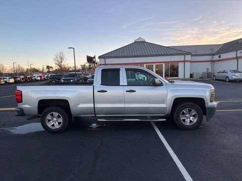 Used 2014 Chevrolet Silverado 1500 LT w/ LT Convenience Package image 9