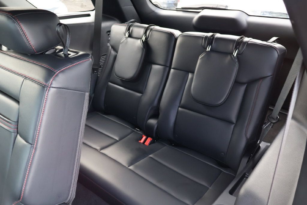 Used 2025 Ford Explorer ST-Line w/ Premium Package AWD/4WD image 23