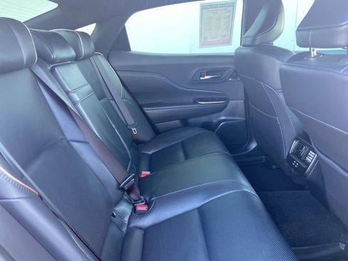 Used 2023 Toyota Crown Platinum image 7