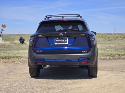 New 2026 Nissan Kicks SV image 8