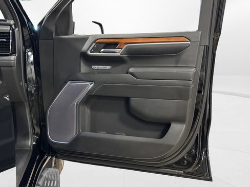 Used 2022 GMC Sierra 1500 Denali image 41