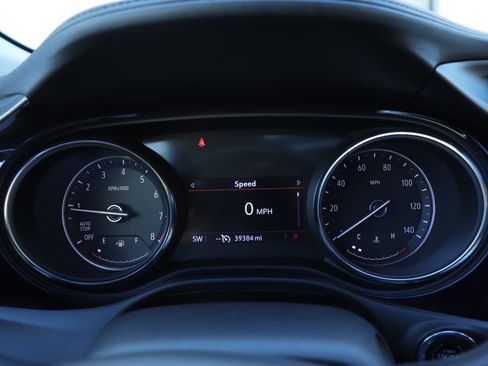 Used 2023 Buick Encore GX Essence w/ Experience Buick Package image 31