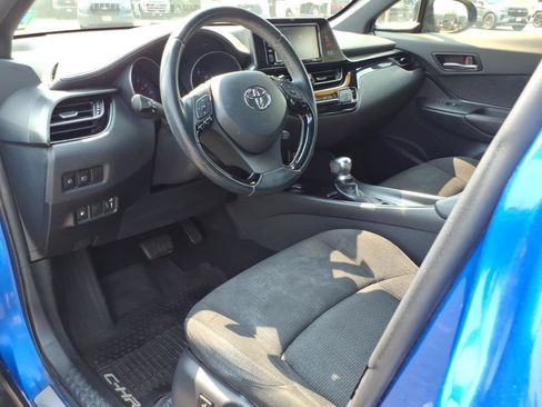 Used 2018 Toyota C-HR XLE FWD image 12