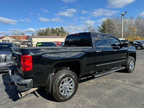 Used 2018 Chevrolet Silverado 2500 LTZ w/ Duramax Plus Package image 11