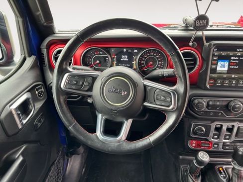 Used 2018 Jeep Wrangler Rubicon AWD/4WD image 12