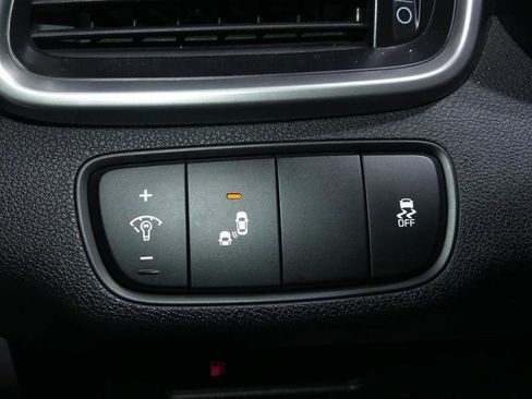 Used 2020 Kia Sorento LX w/ LX I4 Convenience Package image 27