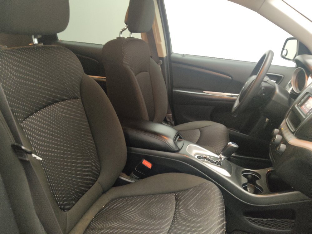 Used 2019 Dodge Journey SE FWD image 21