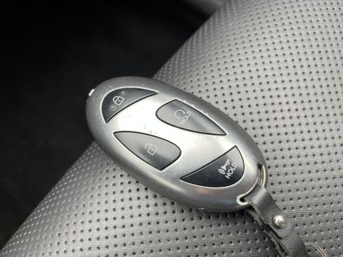 Used 2025 Hyundai Santa Fe SEL image 28