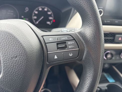 Used 2023 Honda HR-V LX image 22