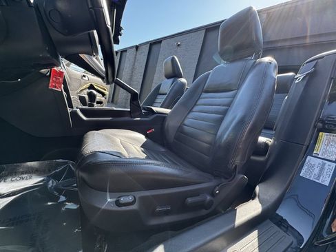 Used 2005 Ford Mustang GT RWD image 11