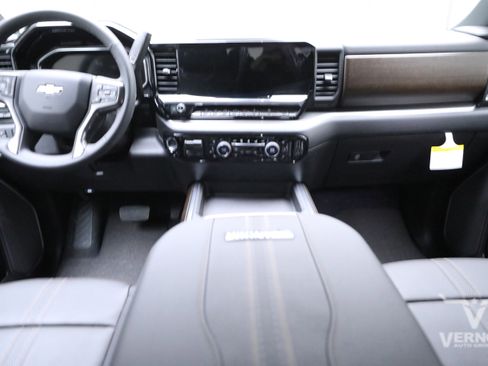 New 2026 Chevrolet Silverado 3500 High Country w/ Technology Package image 13