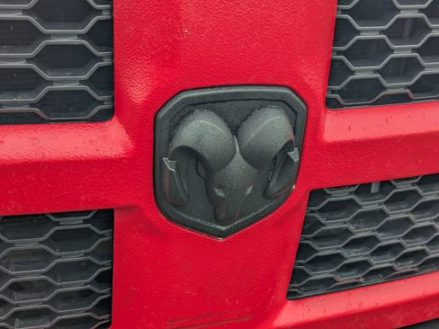 Used 2018 RAM 1500 ST w/ SXT Appearance Group image 12