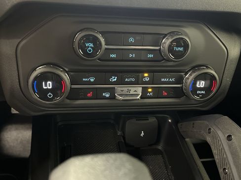 Used 2026 Ford Bronco Big Bend w/ Black Diamond Package AWD/4WD image 18
