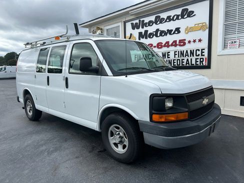 Used 2008 Chevrolet Express 1500 image 2