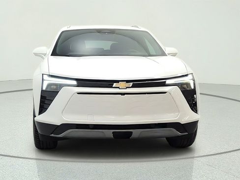 Used 2024 Chevrolet Blazer EV LT AWD/4WD image 2