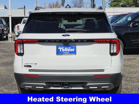 New 2025 Ford Explorer Active w/ Active Comfort Package image 8