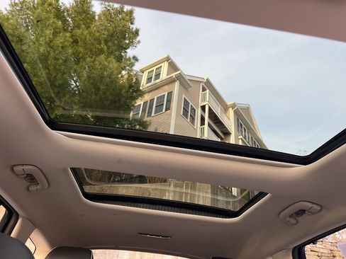 Used 2023 Genesis GV80 2.5T w/ Prestige 20" Package image 23