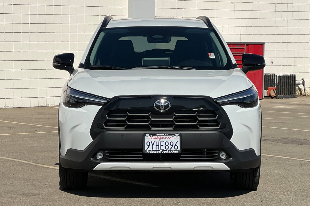 Certified 2026 Toyota Corolla Cross XLE FWD image 11