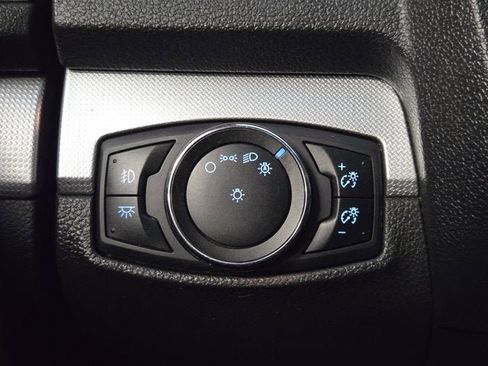 Used 2014 Ford Explorer XLT w/ Equipment Group 202A image 22