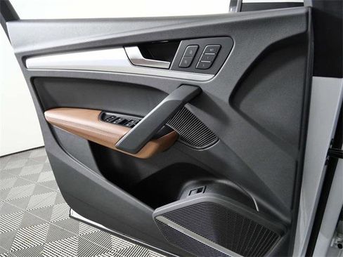 Used 2025 Audi Q5 2.0T Premium Plus w/ Premium Plus Package image 26