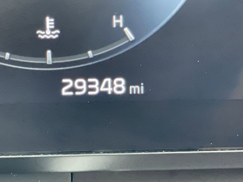 Used 2024 Kia Carnival SX Prestige image 12