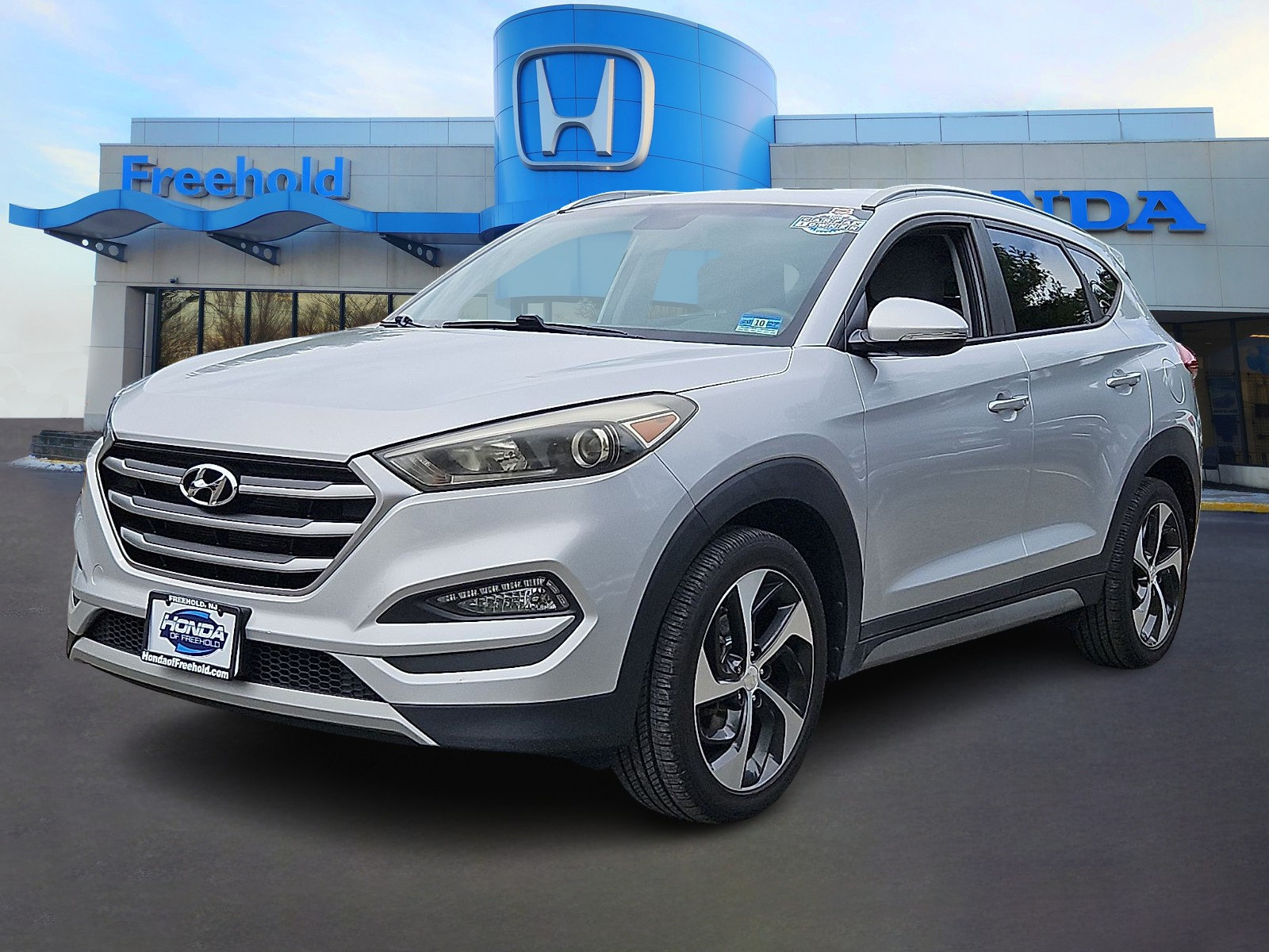 Used 2017 Hyundai Tucson Sport w/ Cargo Package AWD/4WD image 3
