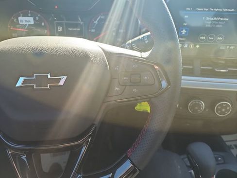 New 2026 Chevrolet Trax RS w/ Sunroof Package image 20