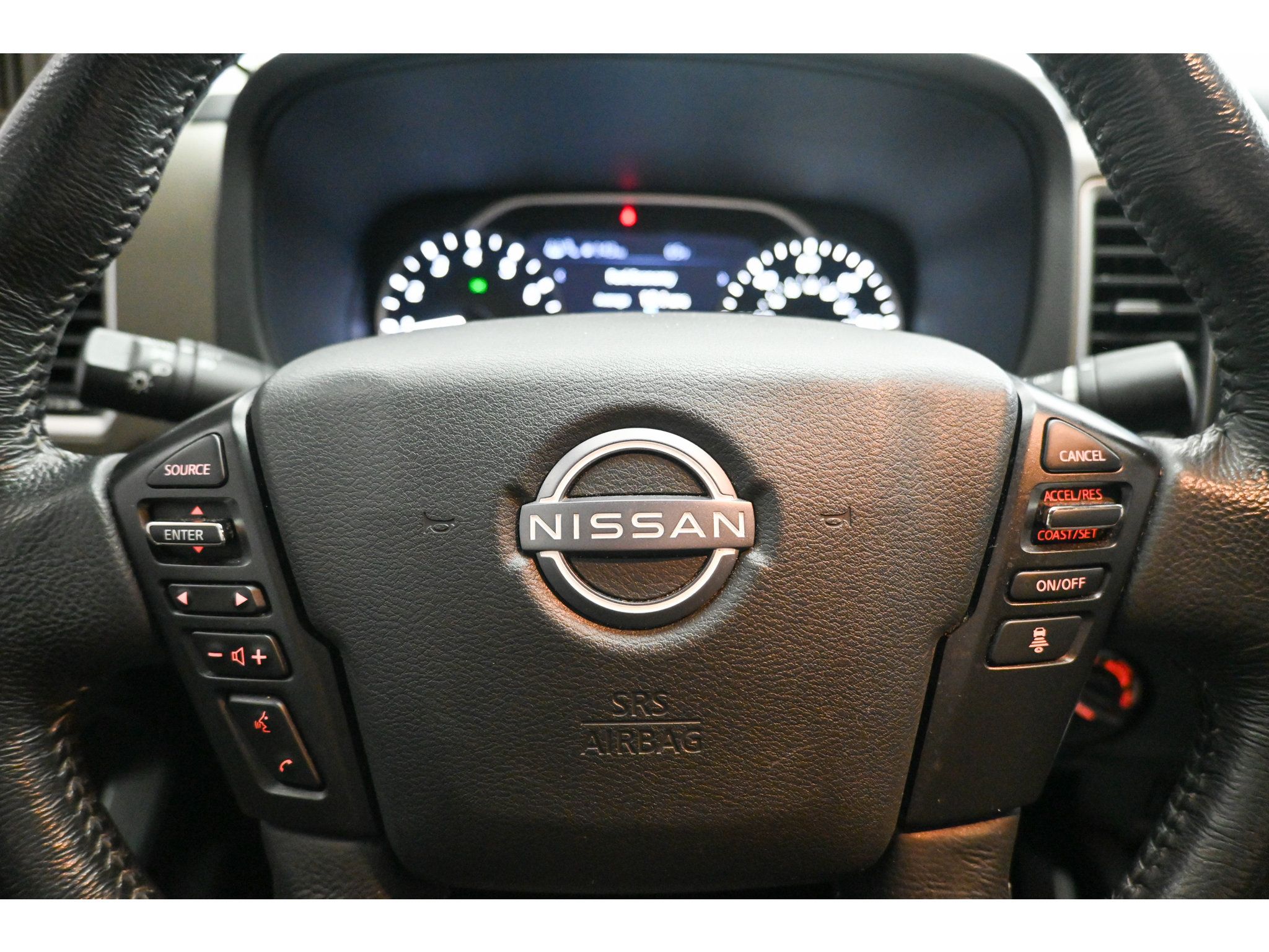 Used 2022 Nissan Frontier SV w/ Technology Package AWD/4WD image 31