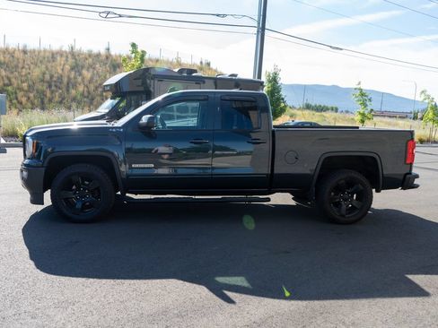 Used 2018 GMC Sierra 1500 SLE w/ SLE Value Package AWD/4WD image 4