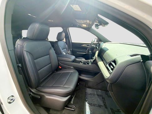 Used 2025 Chevrolet Traverse LT AWD/4WD image 33