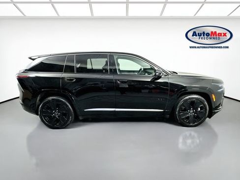 Used 2024 Jeep Wagoneer Launch Edition AWD/4WD image 10