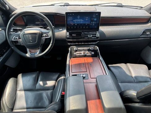 Used 2022 Lincoln Navigator Reserve AWD/4WD image 16