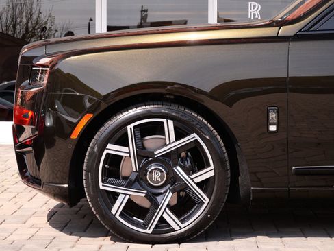 New 2026 Rolls-Royce Cullinan Black Badge AWD/4WD image 12