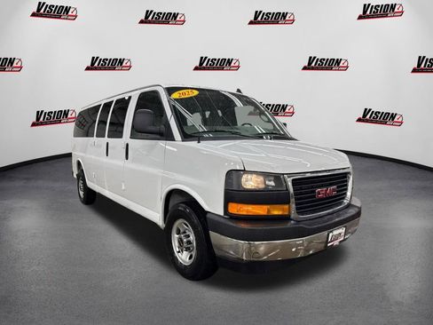 Used 2025 GMC Savana 3500 LT w/ LT Preferred Equipment Group image 3