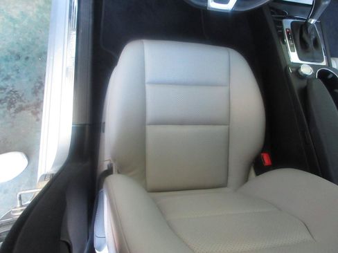Used 2013 Mercedes-Benz C 350 Sport image 10