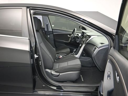 Used 2016 Hyundai Elantra GT FWD image 25