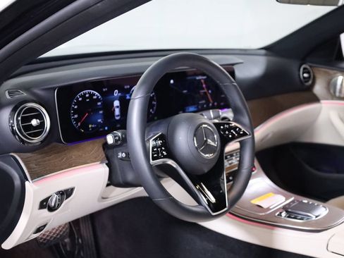 Used 2023 Mercedes-Benz E 350 4MATIC Sedan image 30