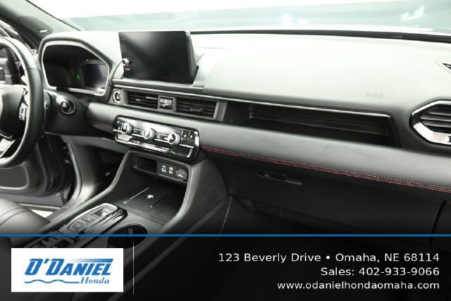 Used 2025 Honda Pilot Black Edition image 43