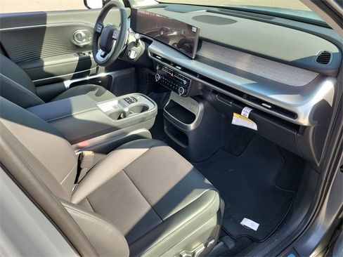 New 2026 Hyundai Ioniq 9 Limited image 17