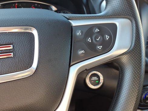 Used 2024 GMC Terrain SLE w/ Driver Convenience Package image 19