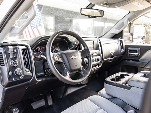 Used 2019 Chevrolet Silverado 2500 W/T AWD/4WD image 18