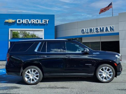 Used 2024 Chevrolet Tahoe High Country image 2