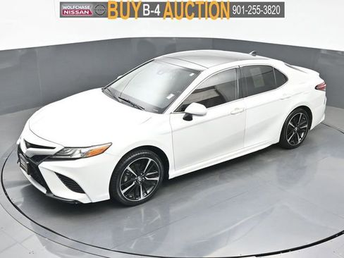 Used 2019 Toyota Camry XSE FWD image 29