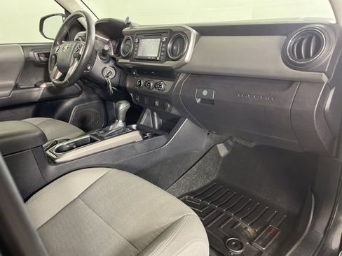 Certified 2017 Toyota Tacoma SR5 w/ Tow Package image 31