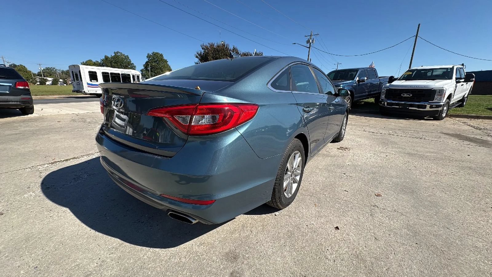 Used 2016 Hyundai Sonata SE FWD image 3