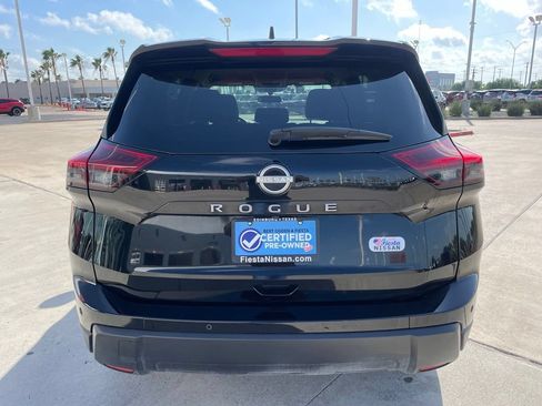 Certified 2025 Nissan Rogue S FWD image 6